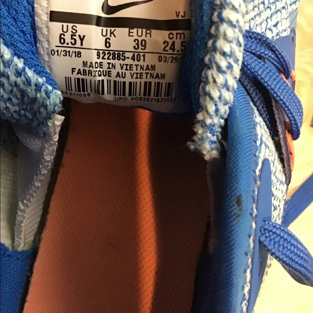 Nike air max blue squent 3 youth 6.5 sneakers